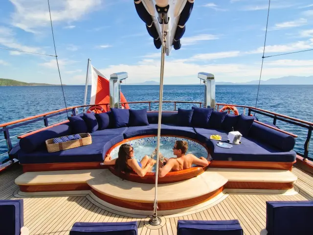 east-med-yachting-clear-eyes_0010