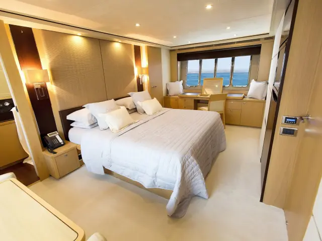 Yacht Catherine cabin