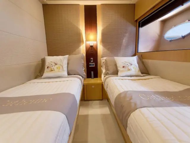 Yacht Catherine cabin
