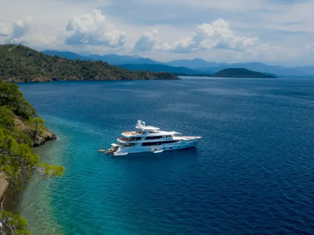 Yacht Sunrise on anchor