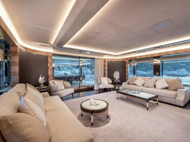 Yacht Sunrise saloon