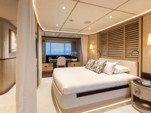 Yacht Calypso I cabin