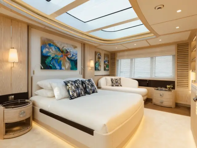 Yacht Calypso I cabin