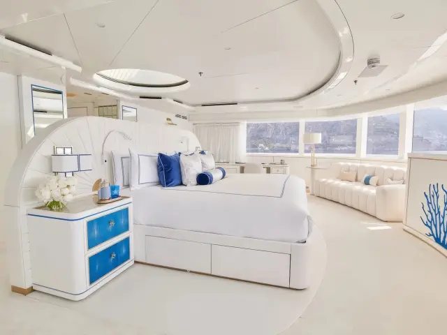 Yacht Coral Ocean cabin