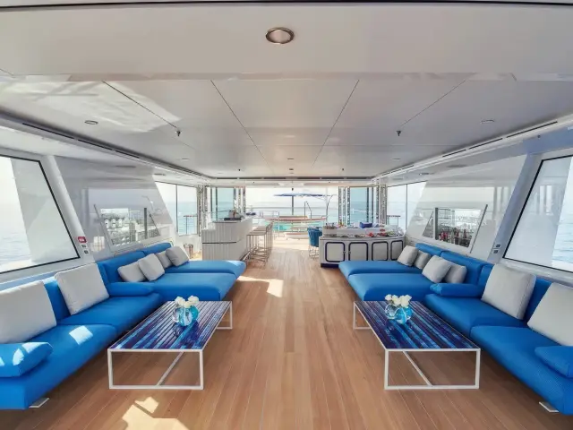 Yacht Coral Ocean photo