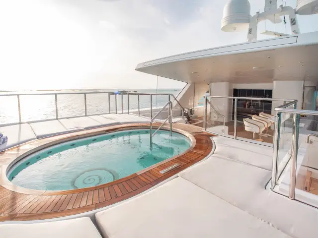 Yacht Moca Jacuzzi