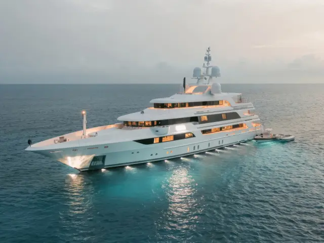 Yacht Moca side view