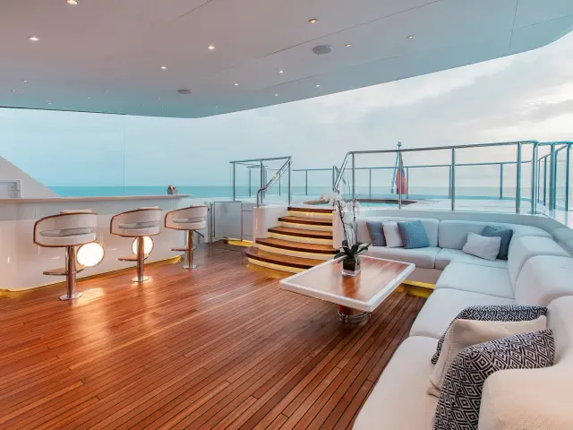 Yacht Moca aft