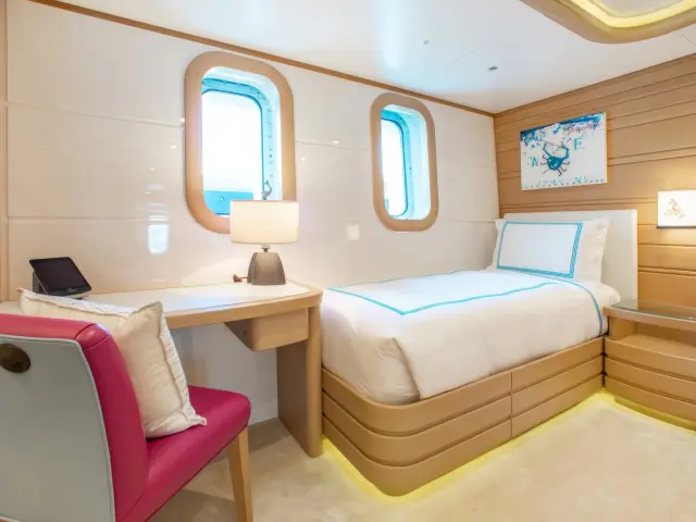 Yacht Moca cabin