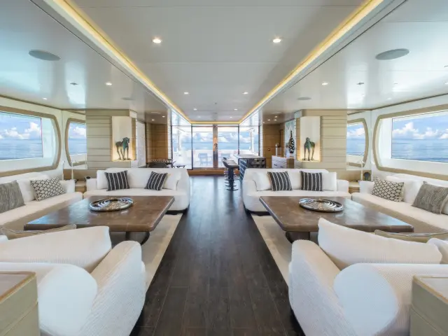 Yacht Moca saloon