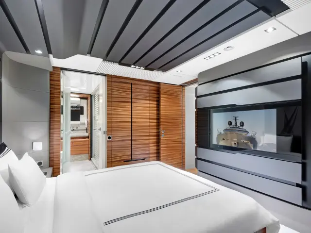 Yacht FX 38 cabin