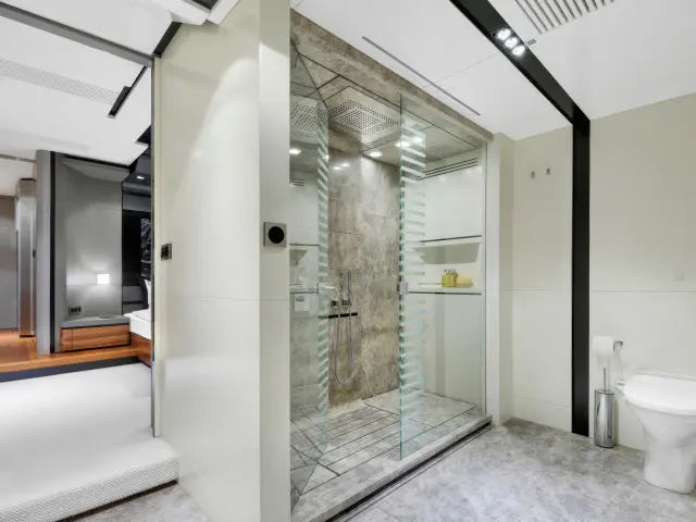 Yacht FX 38 cabin bathroom