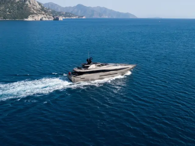 Yacht FX 38 side view