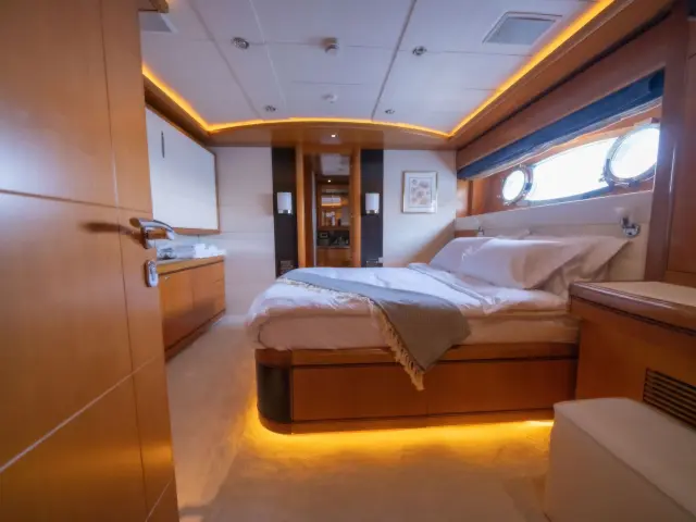 Yacht Ariela cabin