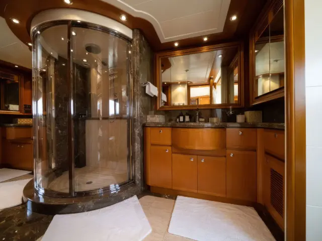 Yacht Ariela bathroom