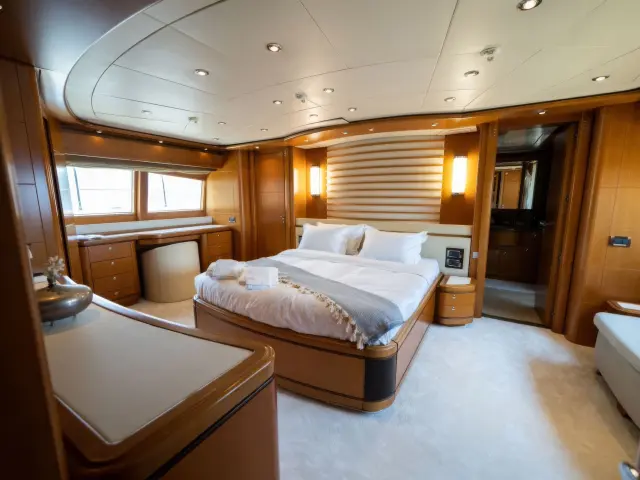 Yacht Ariela cabin