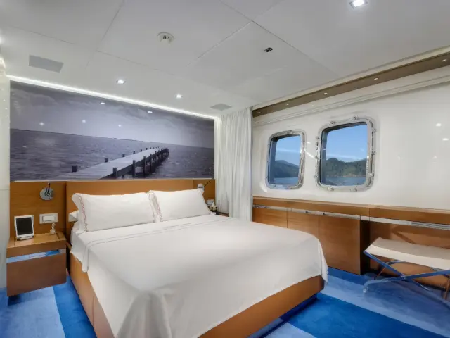 Yacht Morning Star cabin