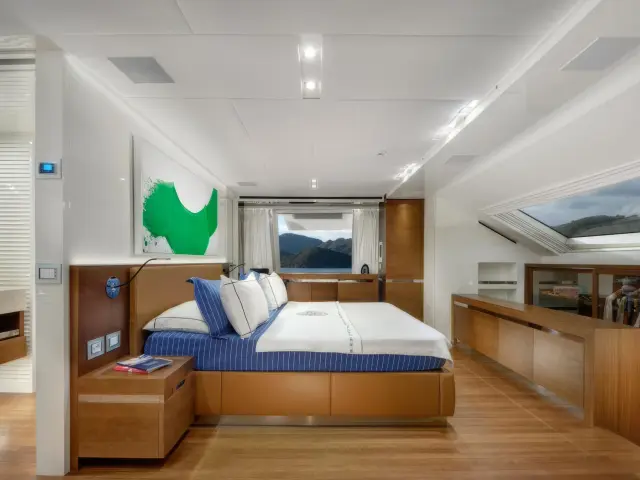 Yacht Morning Star cabin