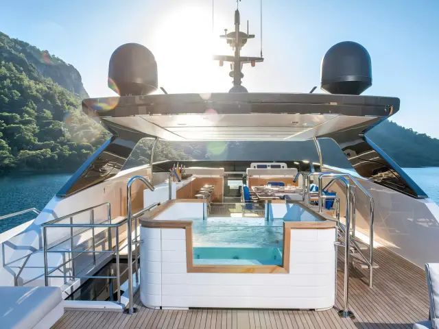Yacht Morning Star Jacuzzi