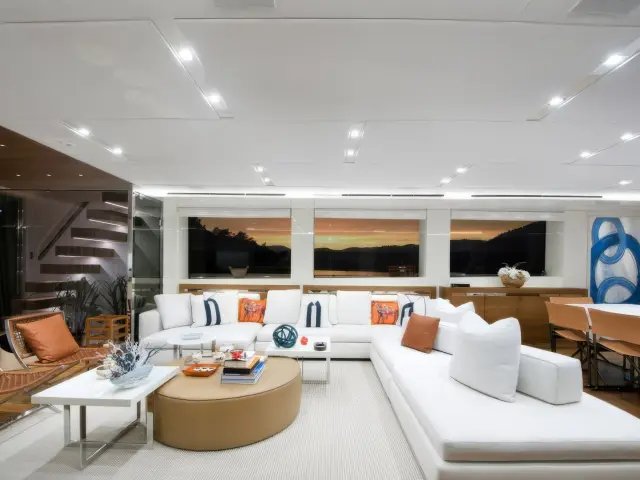 Yacht Morning Star saloon