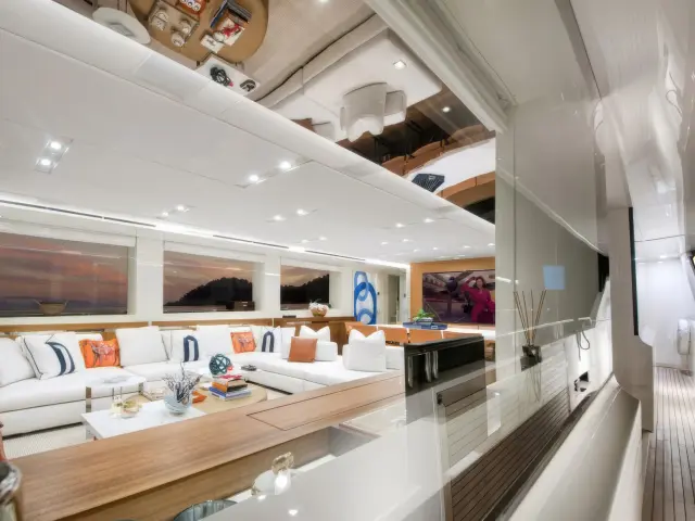 Yacht Morning Star saloon