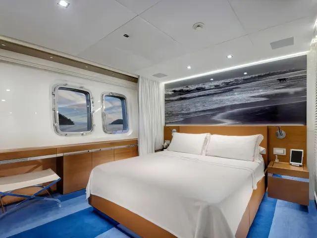 Yacht Morning Star cabin