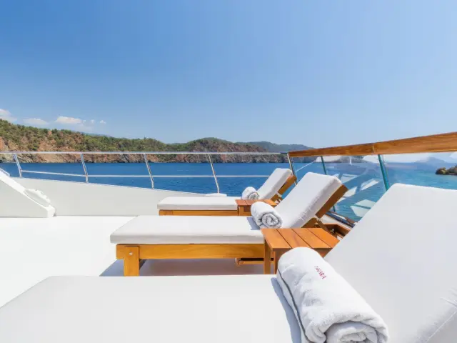 Yacht Takara One photo