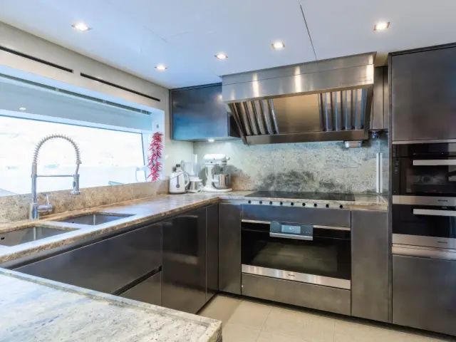 Yacht Takara One photo