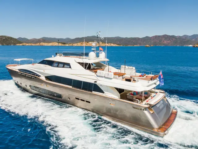 Yacht Thalyssa side view