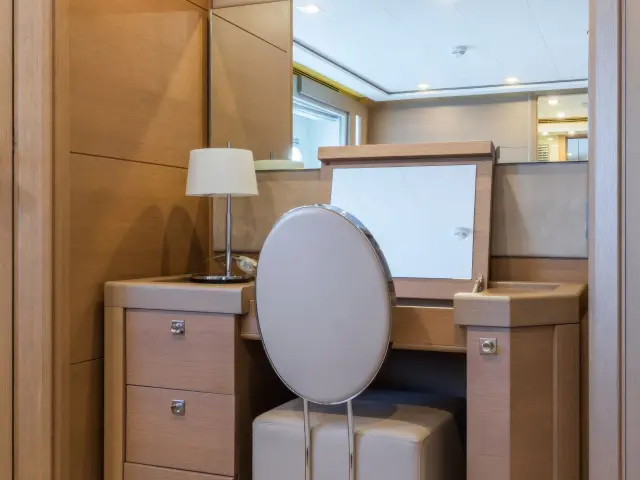 Yacht Thalyssa cabin