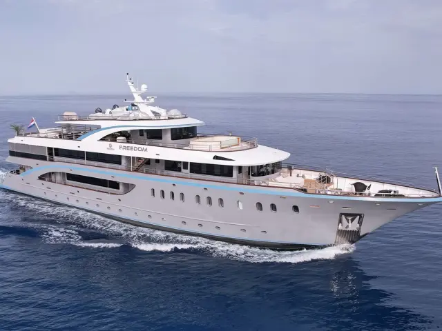 Yacht Freedom side view