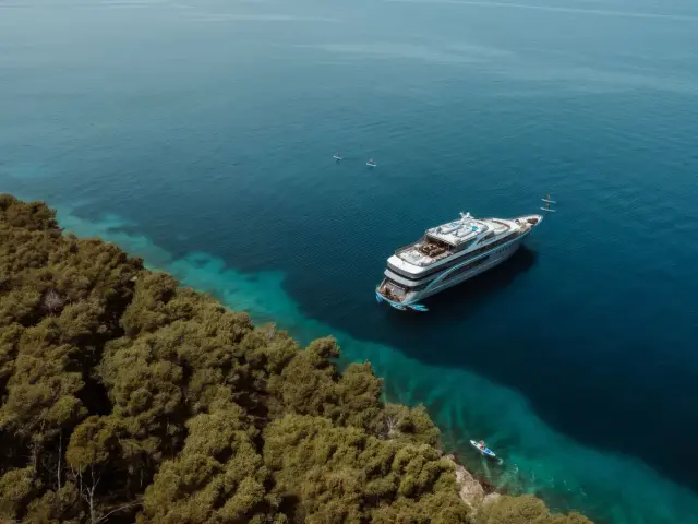 Yacht Freedom on anchor