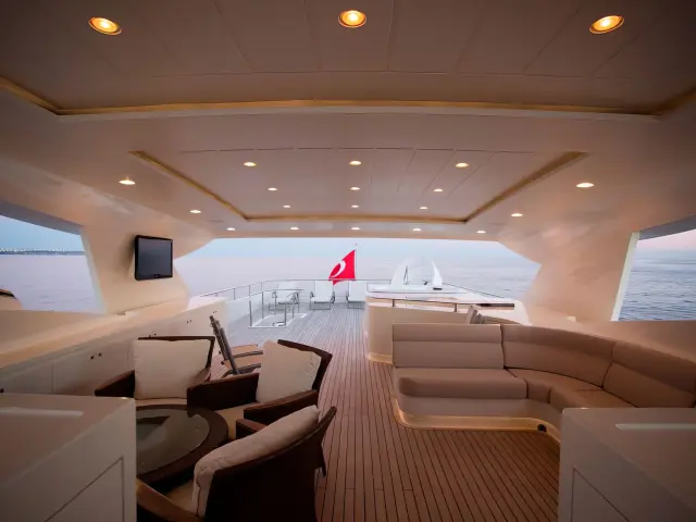 Yacht Panfeliss flybridge