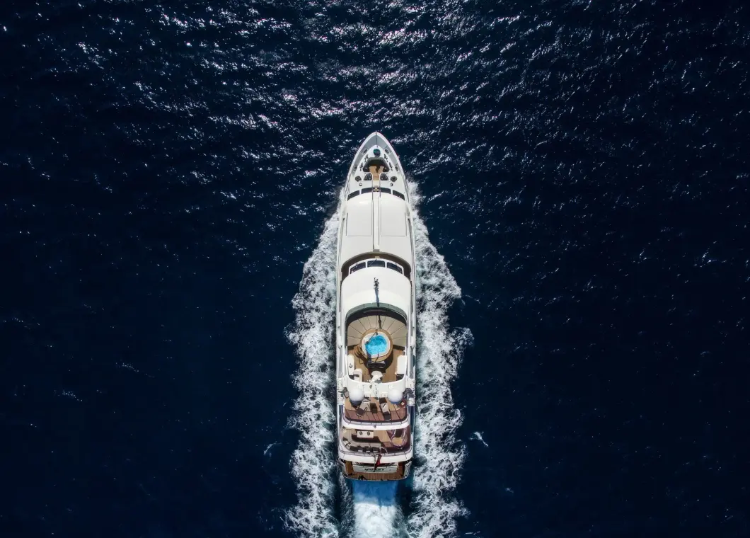 Yacht Quest R top-down view