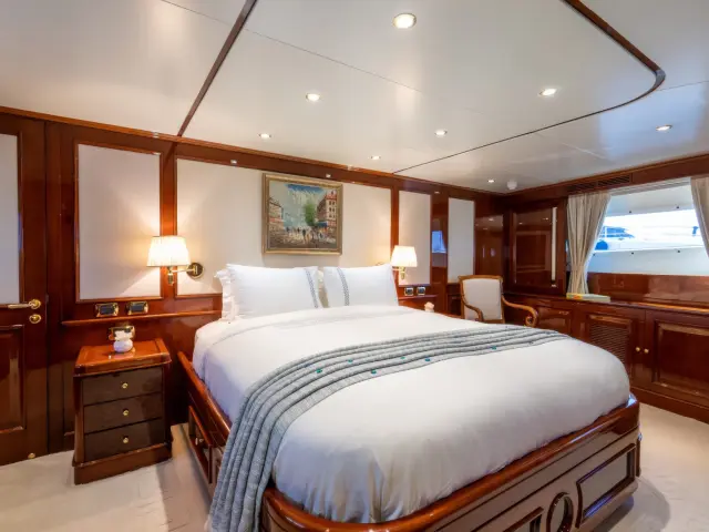 Yacht Stella Fiera cabin