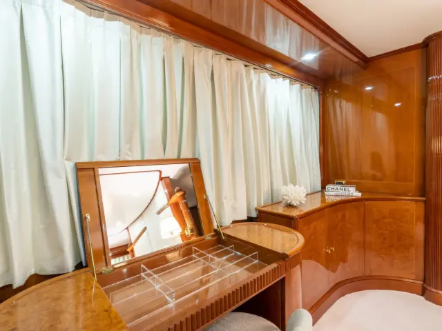 Yacht Stella Fiera cabin