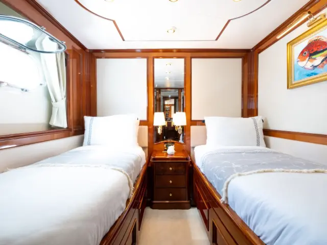 Yacht Stella Fiera cabin