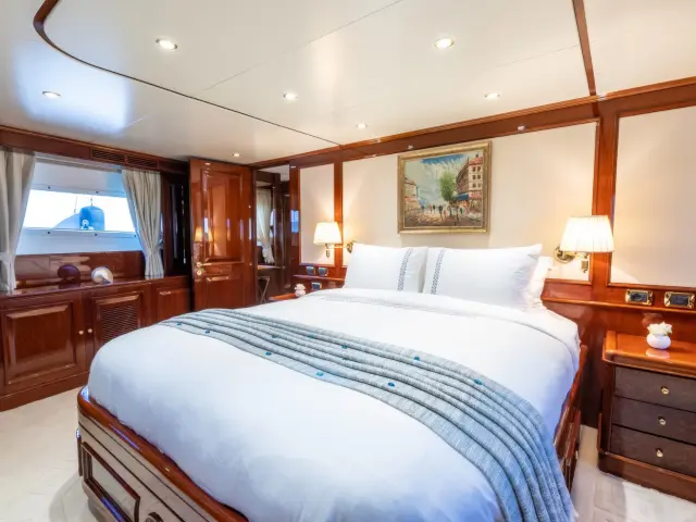 Yacht Stella Fiera cabin