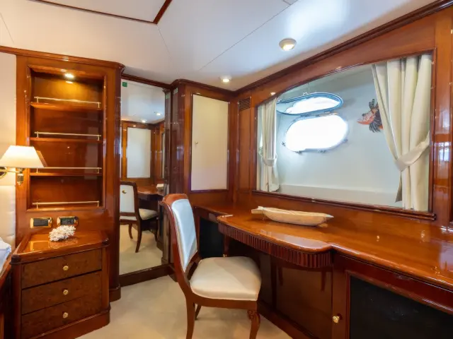 Yacht Stella Fiera cabin