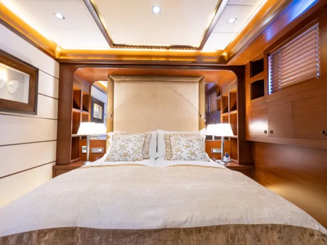 Yacht Stella Fiera cabin