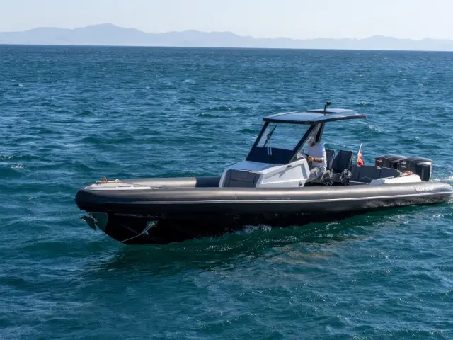 Yacht Stella Fiera front view