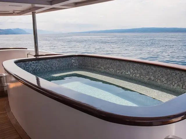 Yacht Alfa Mario photo