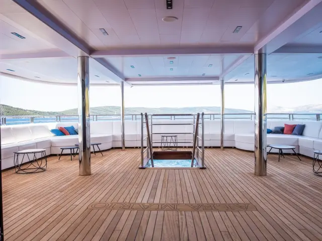 Yacht Alfa Mario photo