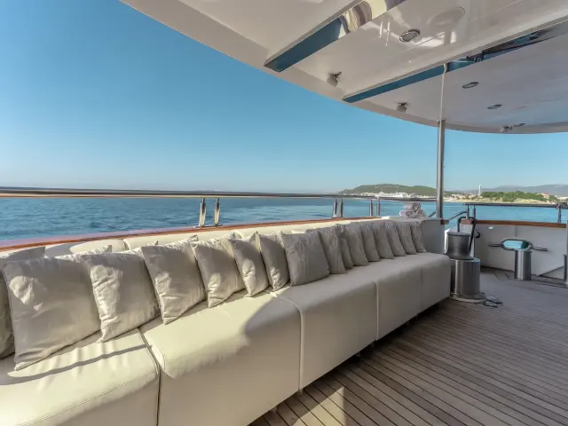 Yacht Cristal flybridge