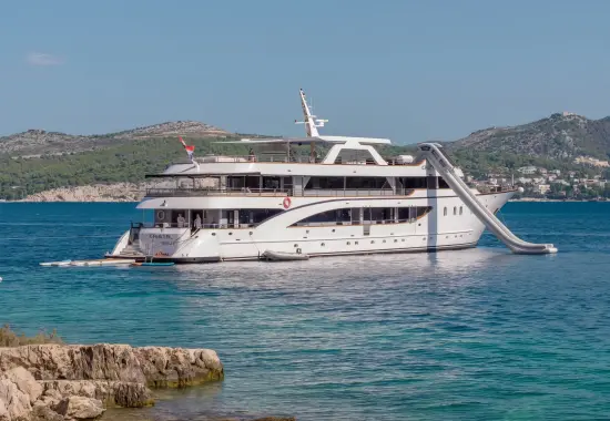 Yacht Cristal top-down view