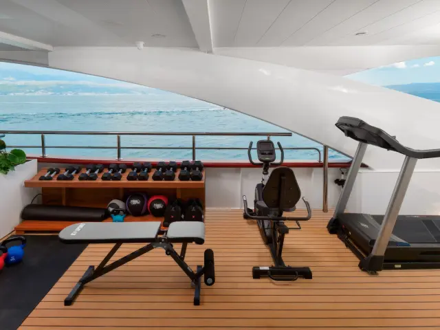 Yacht Ohana flybridge