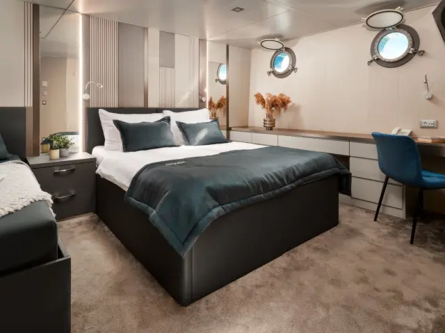 Yacht Ohana cabin