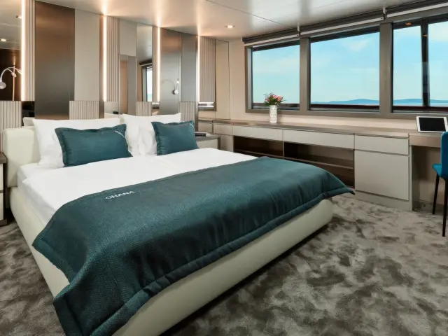Yacht Ohana cabin