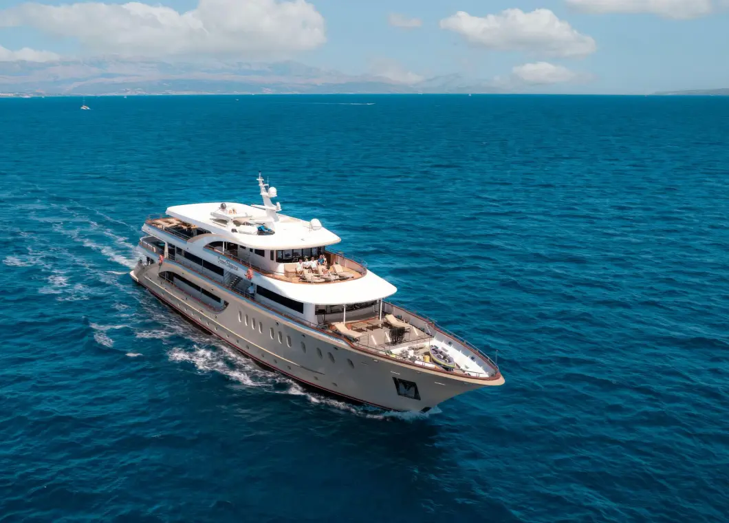 Yacht Queen Eleganza photo