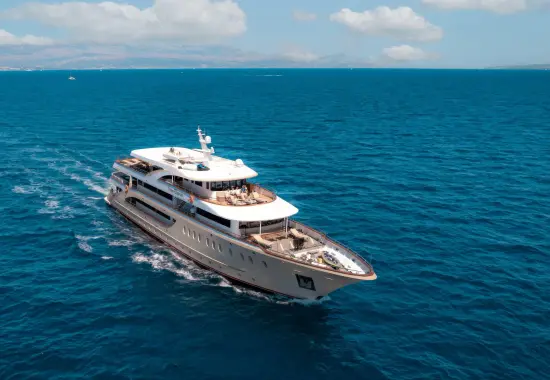 Yacht Queen Eleganza photo